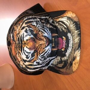 Tiger Wide Open Printed Como Zoo Trucker Mesh Snapback Cap Hat